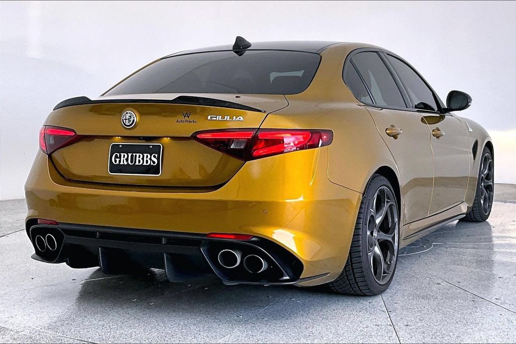Used 2023 Alfa Romeo Giulia Quadrifoglio RWD image 2