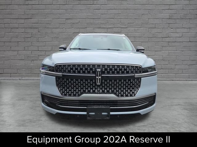 New 2027 Lincoln Navigator L Reserve AWD/4WD image 2