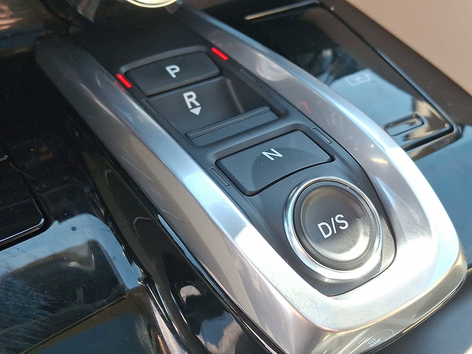 Used 2023 Acura MDX SH-AWD w/ Technology Package image 16