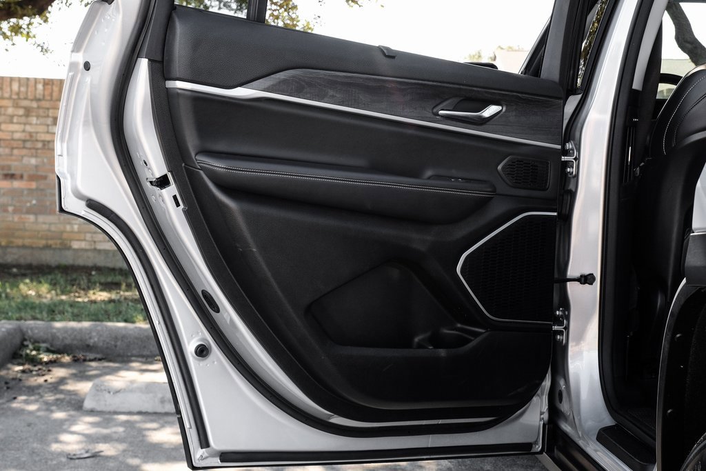 Used 2021 Jeep Grand Cherokee L Limited w/ Luxury Tech Group II image 58