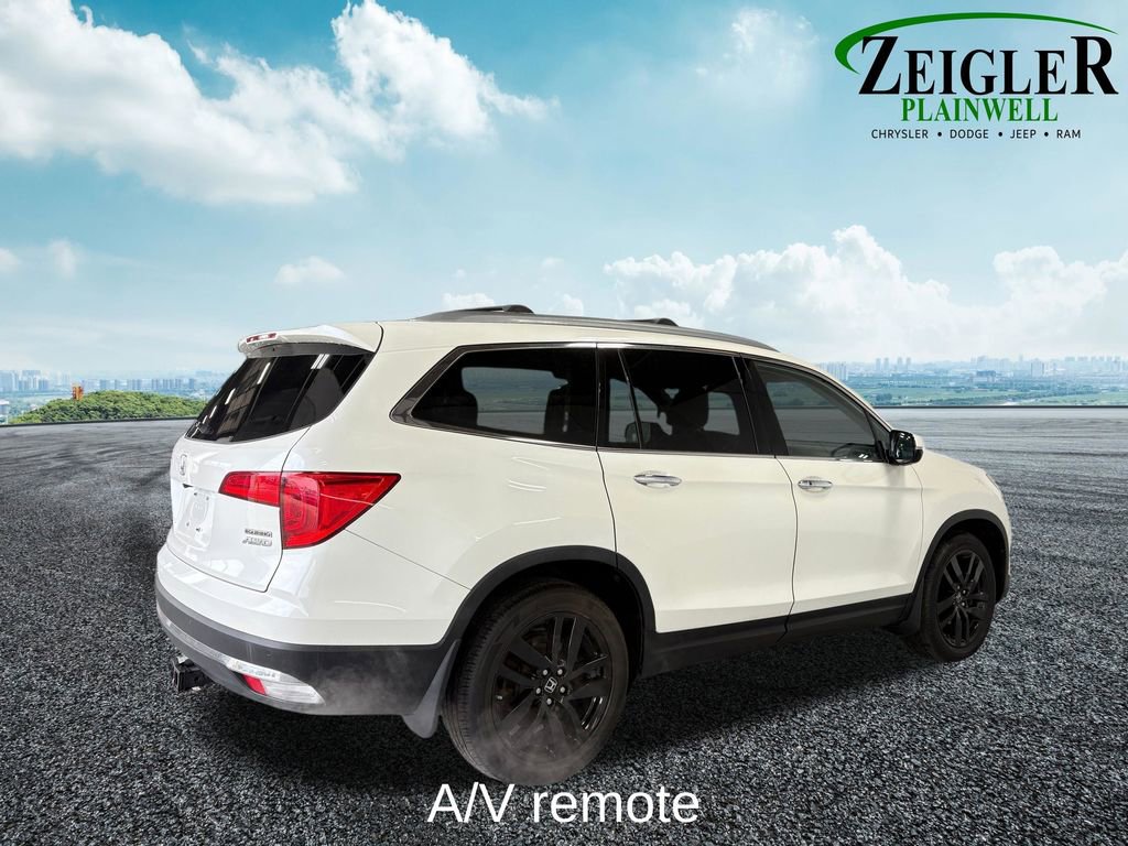 Used 2018 Honda Pilot Touring image 7