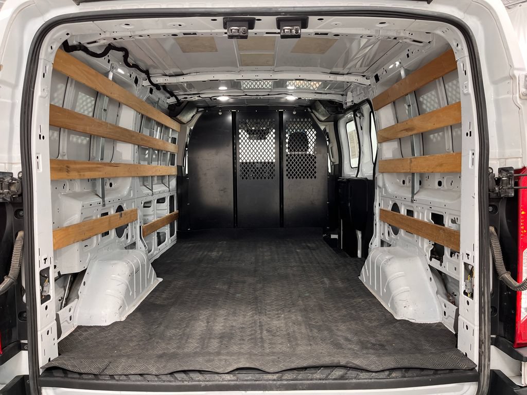Used 2023 Ford Transit 250 Low Roof AWD w/ Exterior Upgrade Package video 3