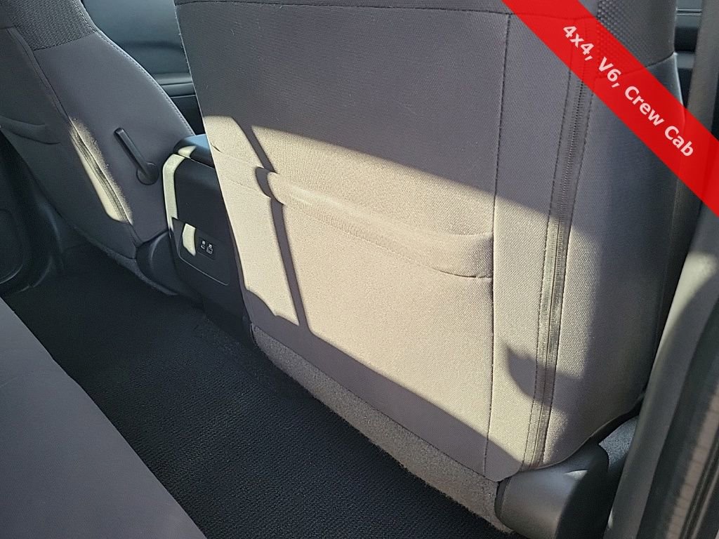 Used 2022 Nissan Frontier SV image 42