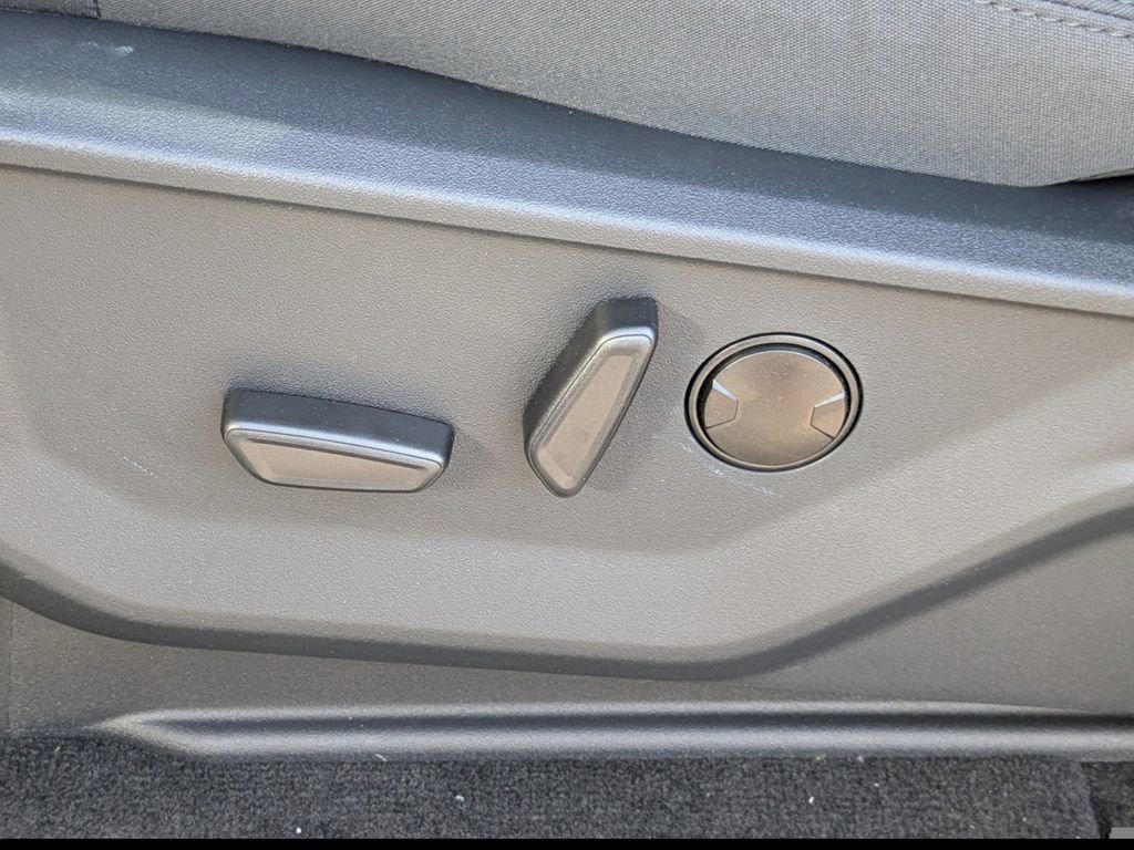 New 2025 Ford Expedition Max Active RWD image 21