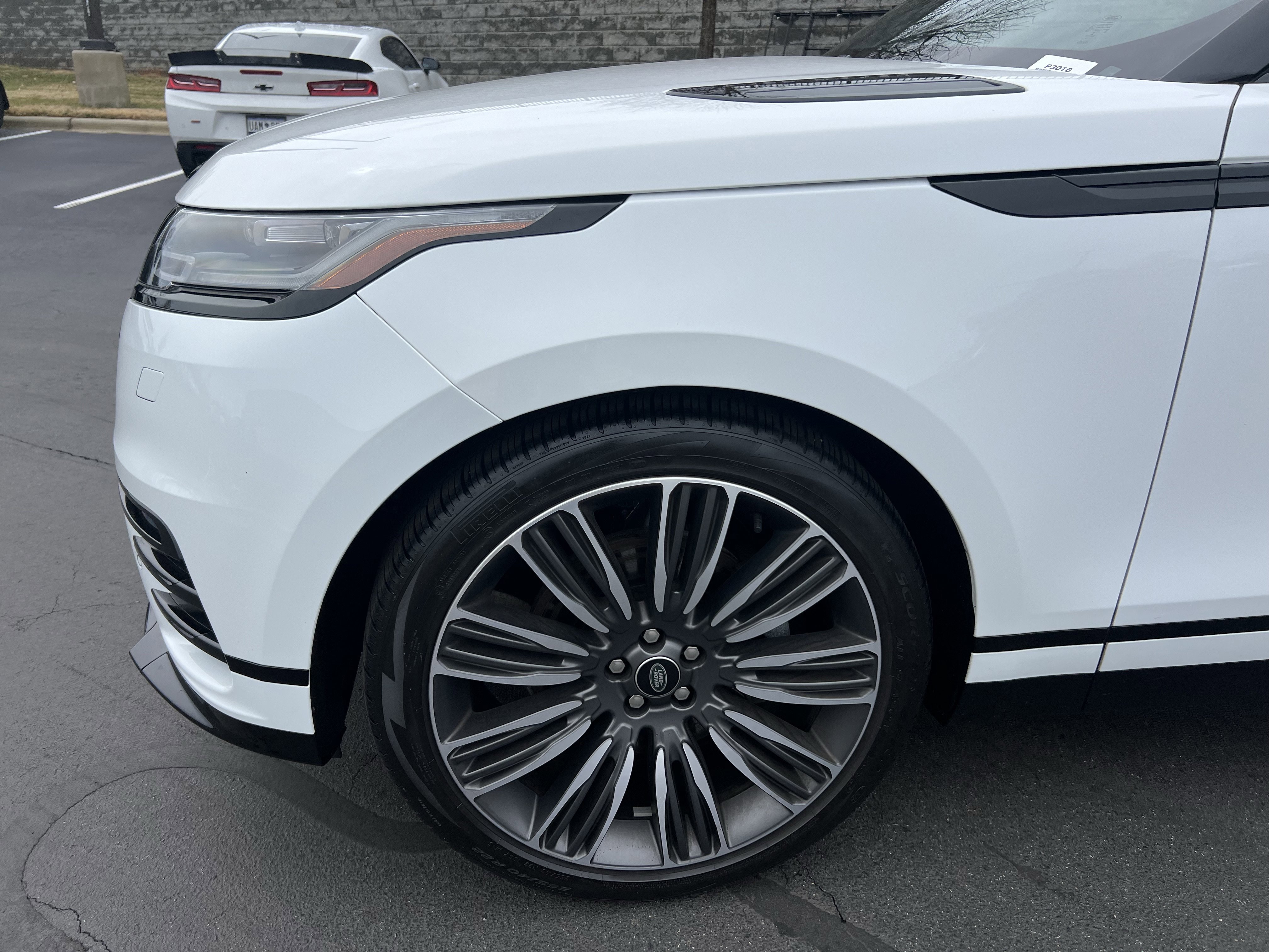 Certified 2023 Land Rover Range Rover Velar R-Dynamic S image 13