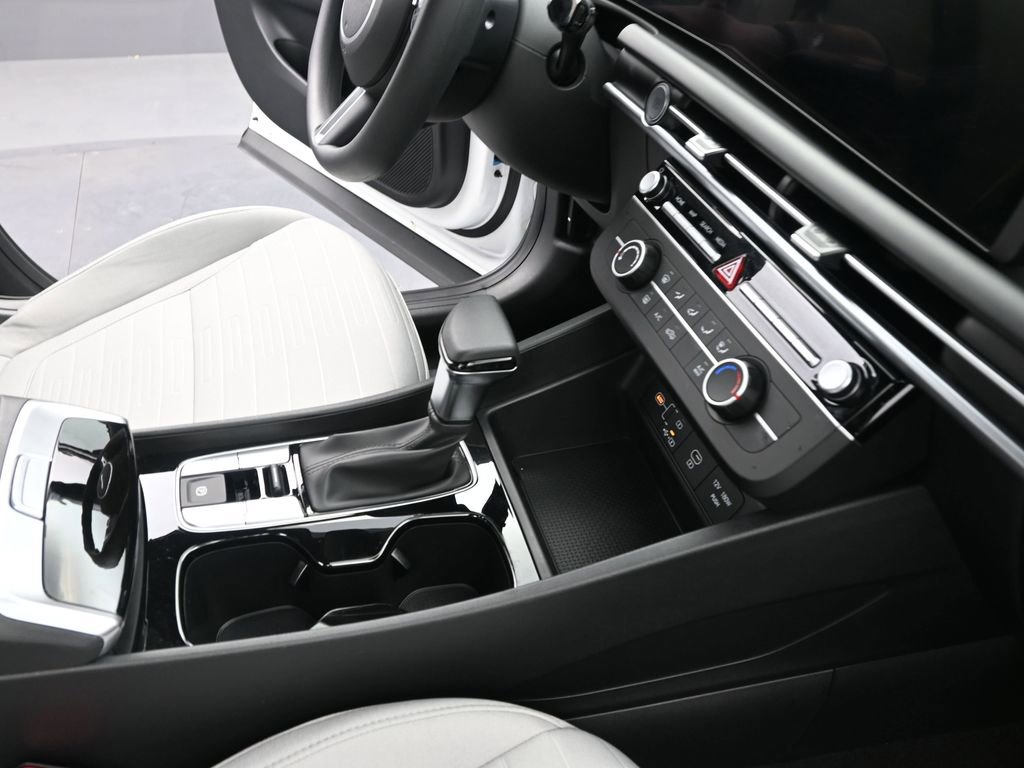 Certified 2026 Hyundai Santa Cruz SE image 21