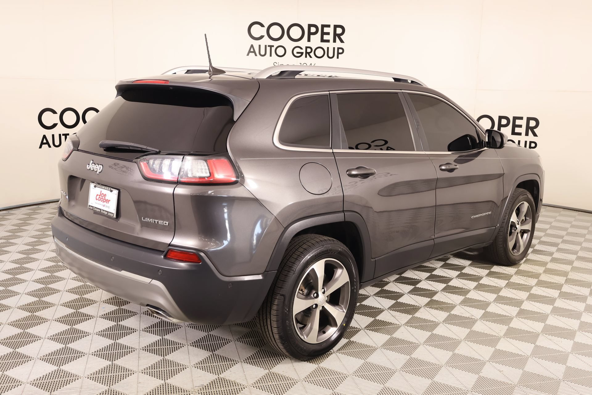 Used 2021 Jeep Cherokee Limited AWD/4WD image 21