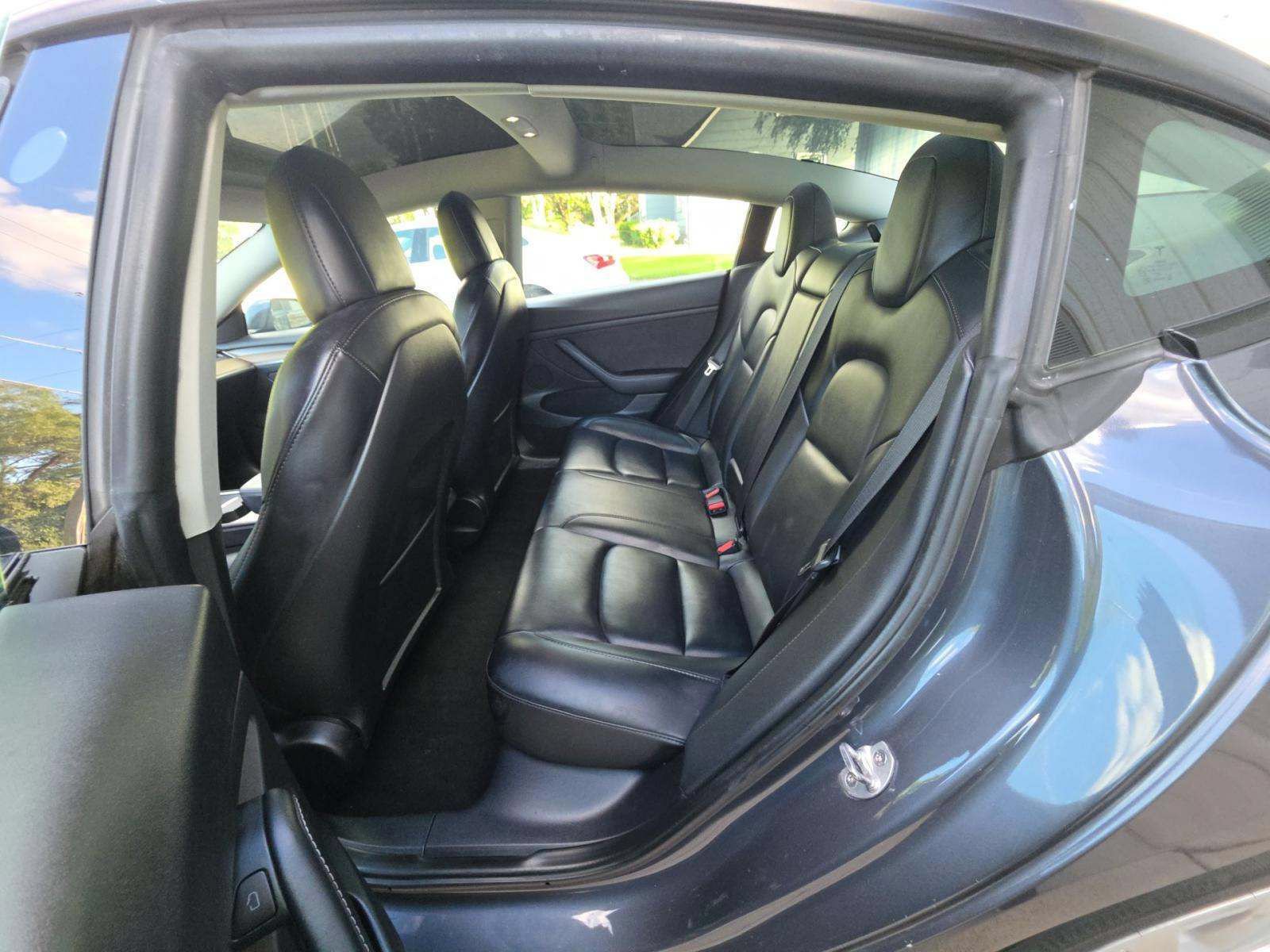 Used 2022 Tesla Model 3 RWD image 10