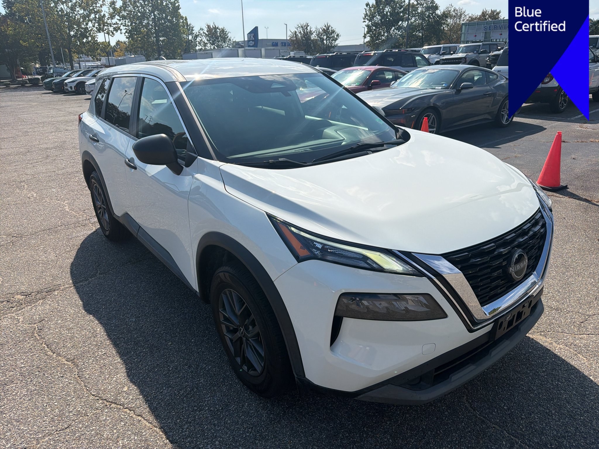 Used 2023 Nissan Rogue S FWD image 3