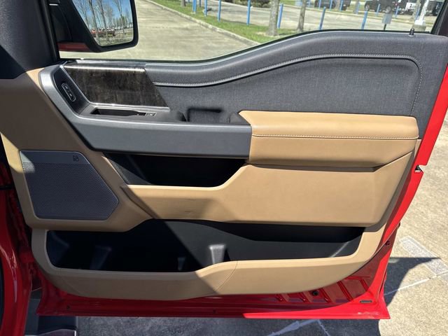 Used 2021 Ford F150 Lariat w/ Max Trailer Tow Package image 17