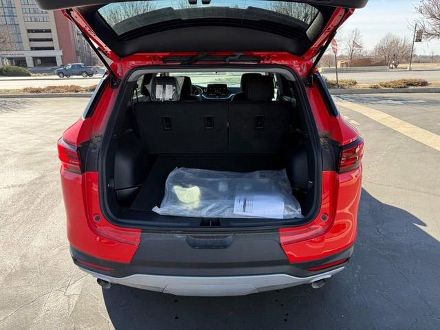 Used 2025 Chevrolet Blazer LT image 6