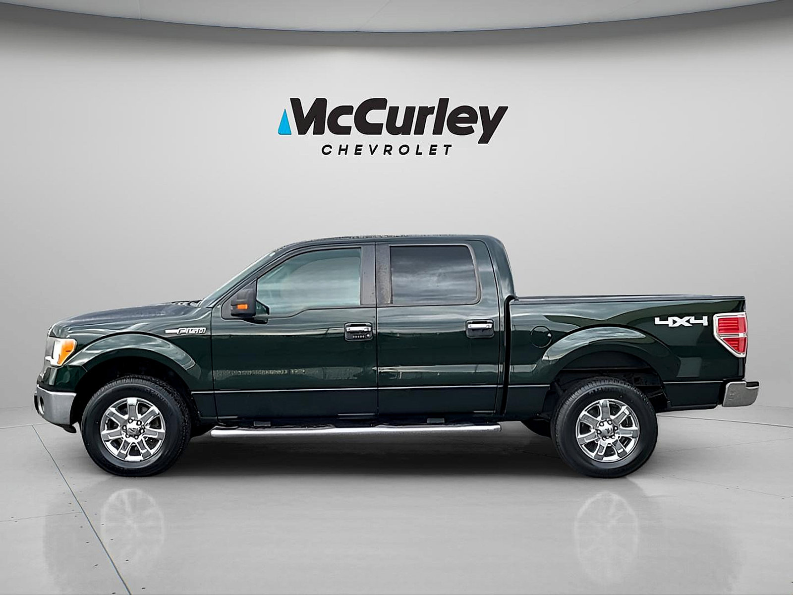 Used 2014 Ford F150 XLT w/ Equipment Group 302A Luxury AWD/4WD image 4