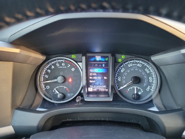 Used 2023 Toyota Tacoma TRD Off-Road w/ Technology Package AWD/4WD image 16