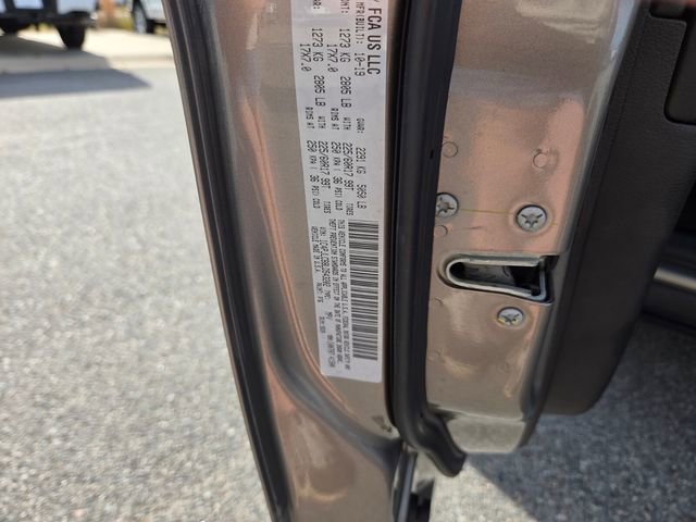 Used 2020 Jeep Cherokee Latitude FWD image 16