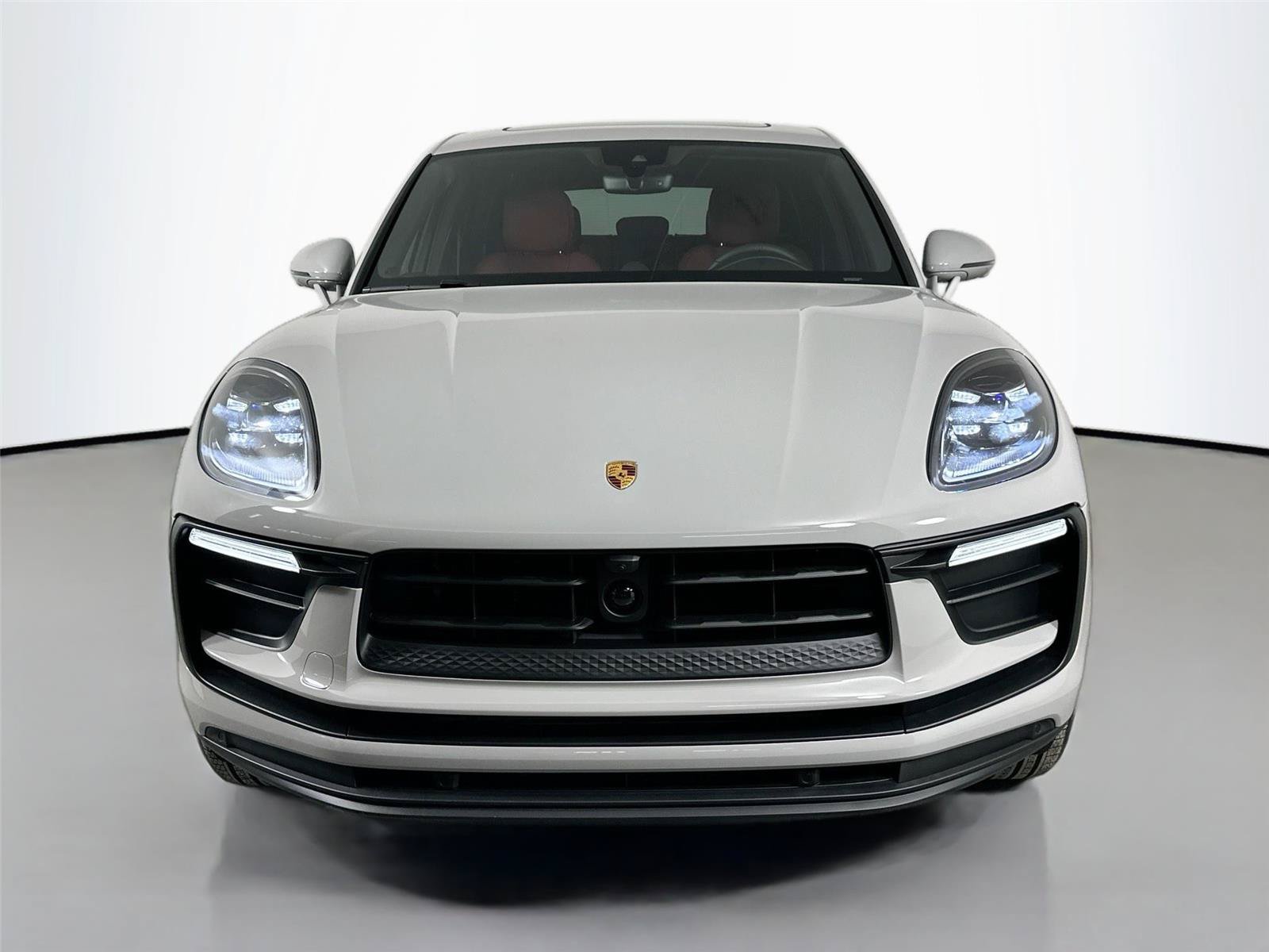 Certified 2026 Porsche Macan Turbo AWD/4WD image 10