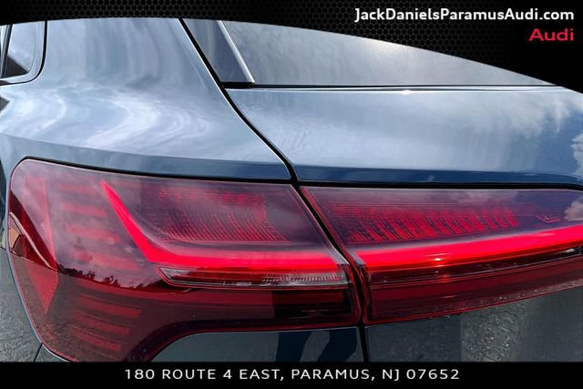 Used 2024 Audi Q8 e-tron Premium AWD/4WD image 21