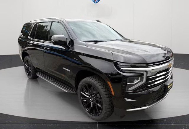 Used 2025 Chevrolet Tahoe LT w/ Comfort Package image 1