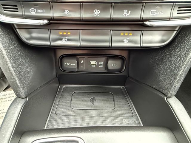 Used 2020 Hyundai Santa Fe SEL w/ Convenience + Premium Package image 20