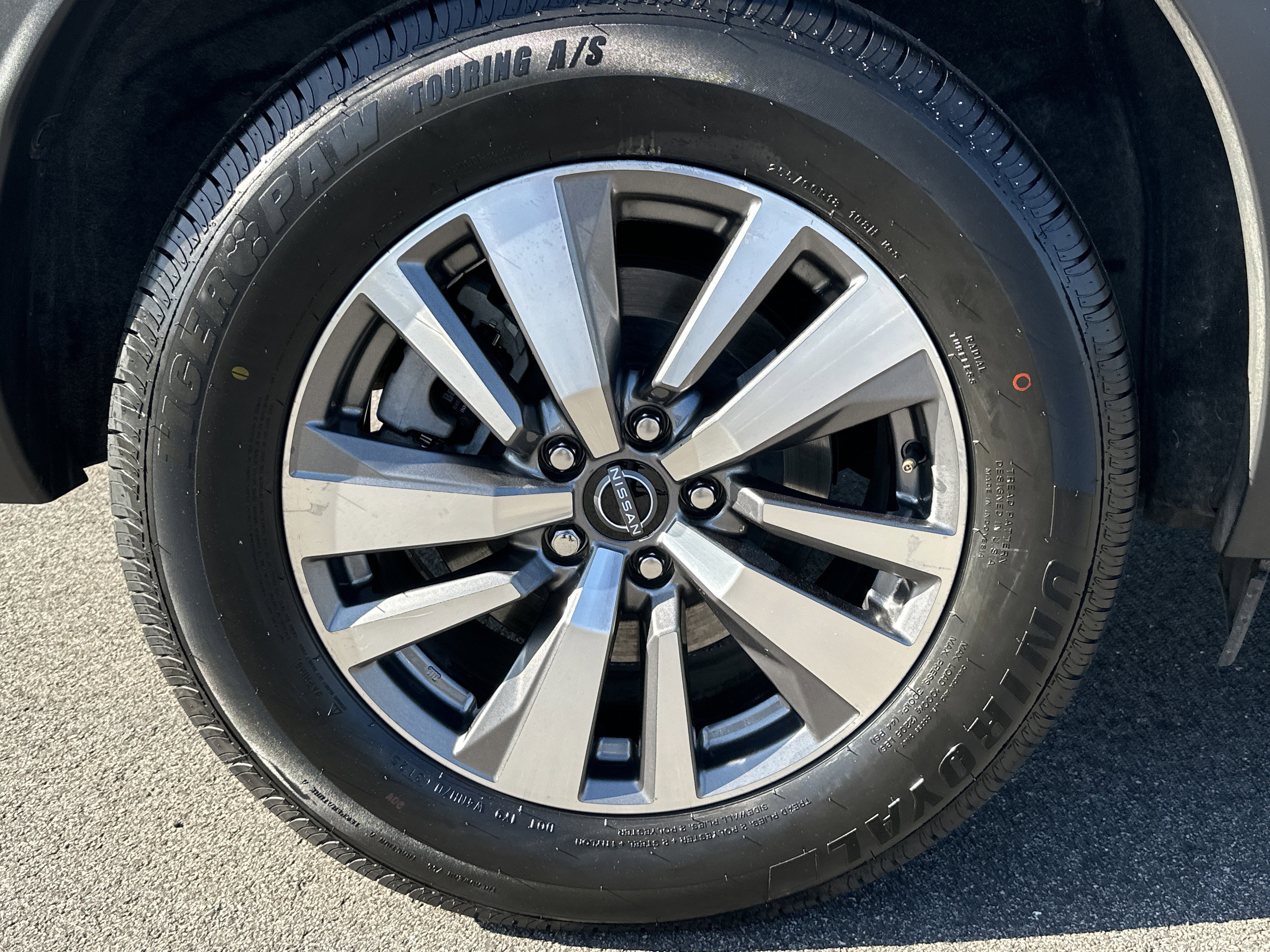 Used 2023 Nissan Pathfinder SL image 18