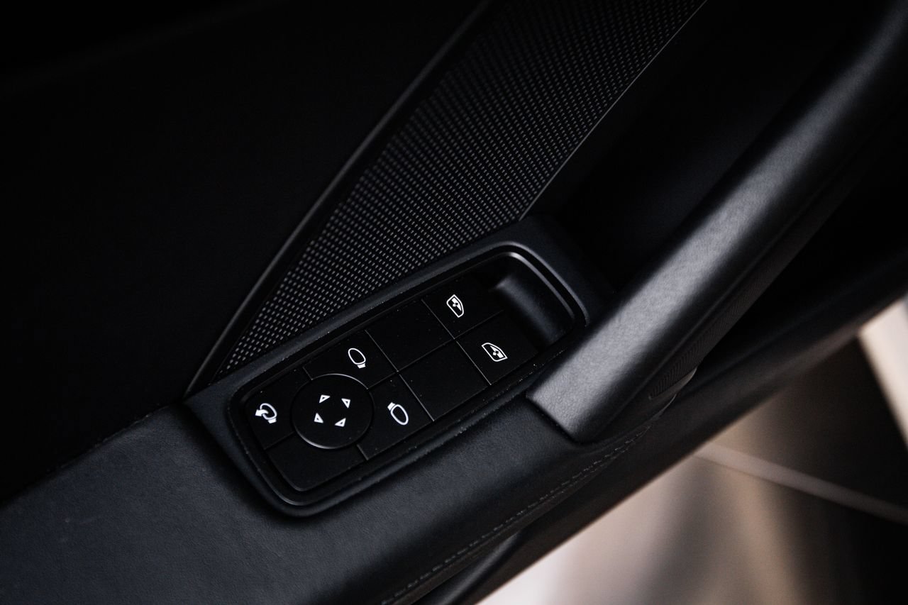 Certified 2023 Porsche 911 Carrera RWD image 22