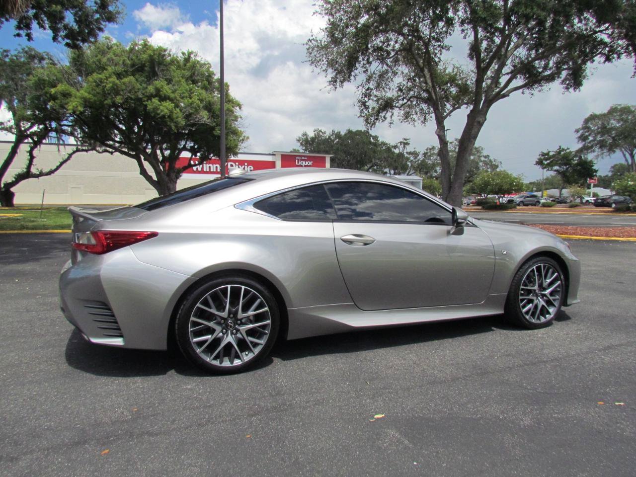 Used 2016 Lexus RC 200t RWD image 10