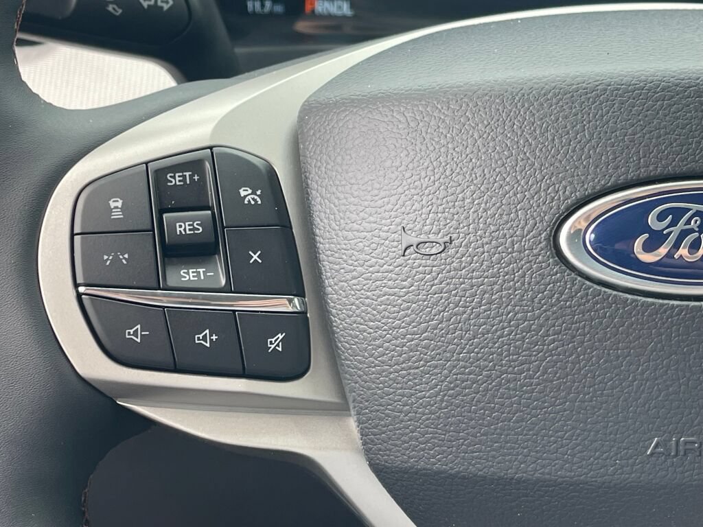 New 2026 Ford Explorer Active w/ Active Comfort Package AWD/4WD image 17