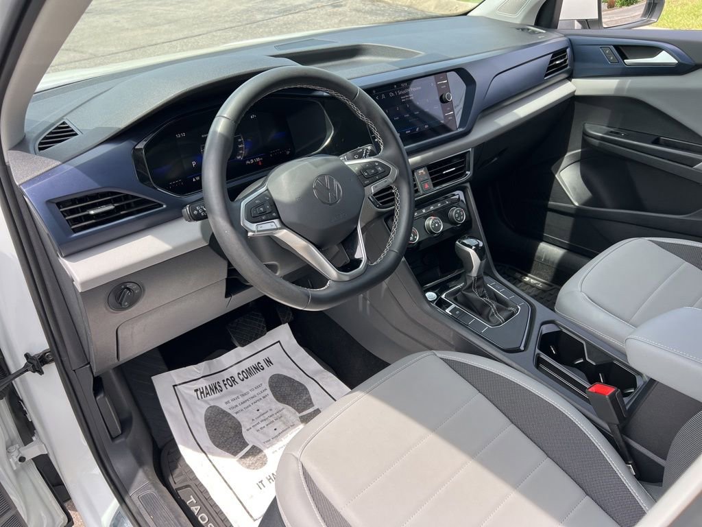 Certified 2023 Volkswagen Taos SE FWD image 15