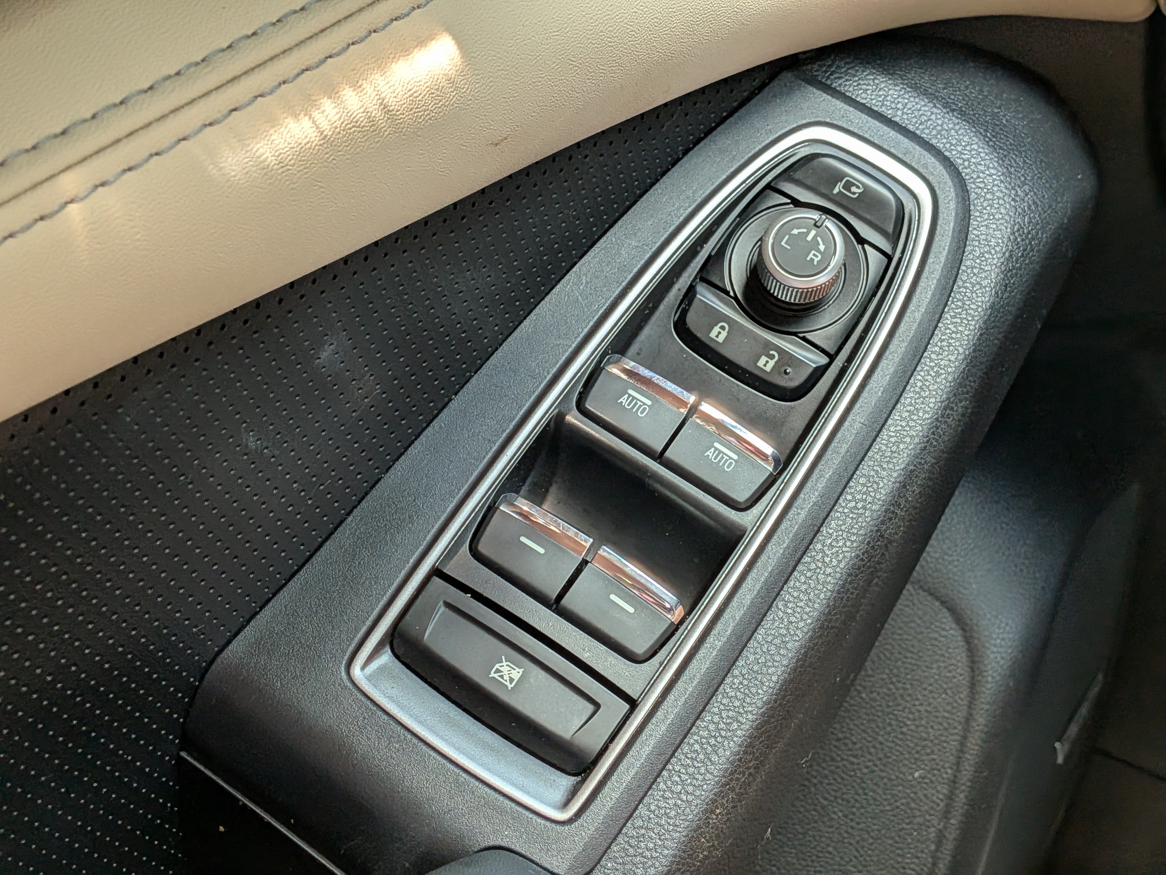Certified 2021 Subaru Ascent Touring AWD/4WD image 23