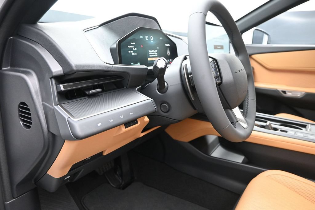 New 2026 Lexus ES 350e w/ Convenience Package FWD image 12