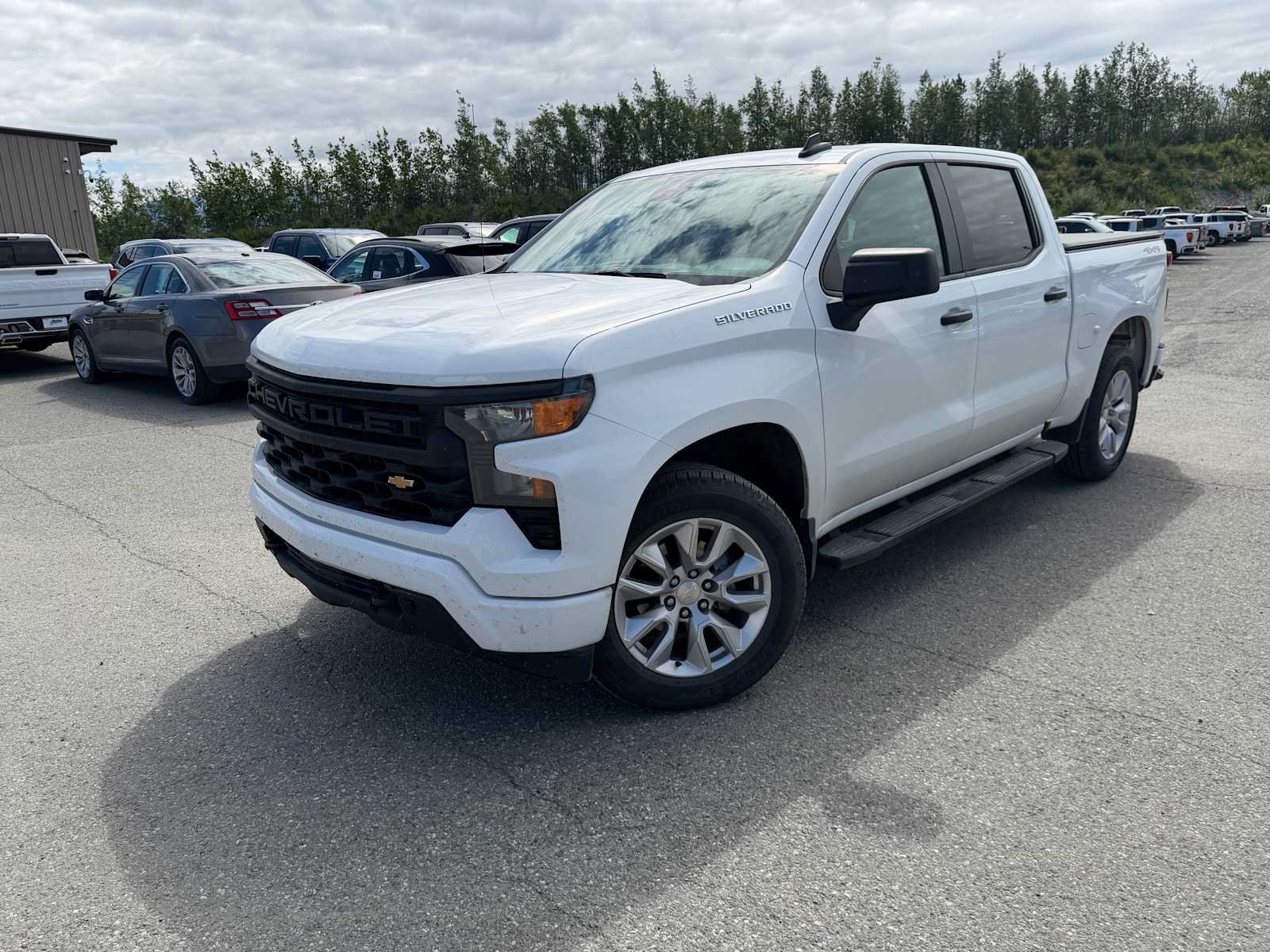 Used 2022 Chevrolet Silverado 1500 Custom AWD/4WD image 1