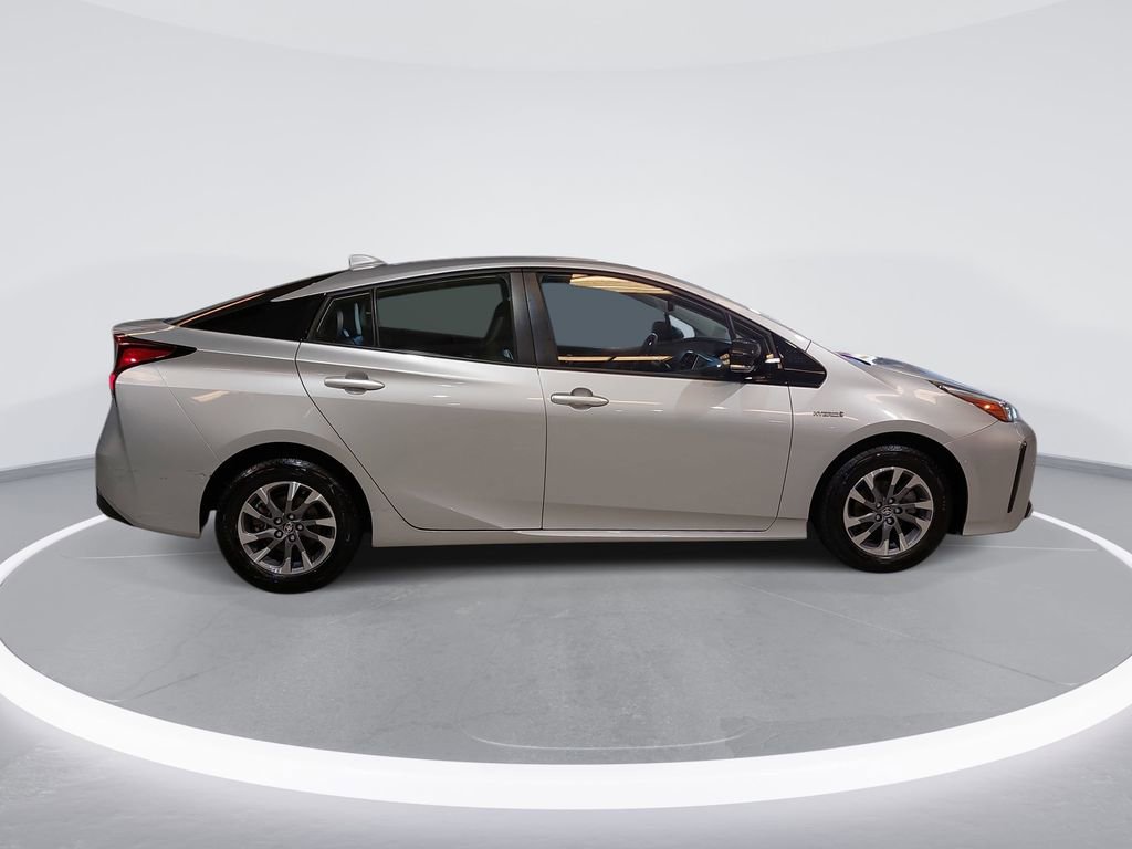 Used 2020 Toyota Prius XLE w/ Advanced Technology Package FWD image 4