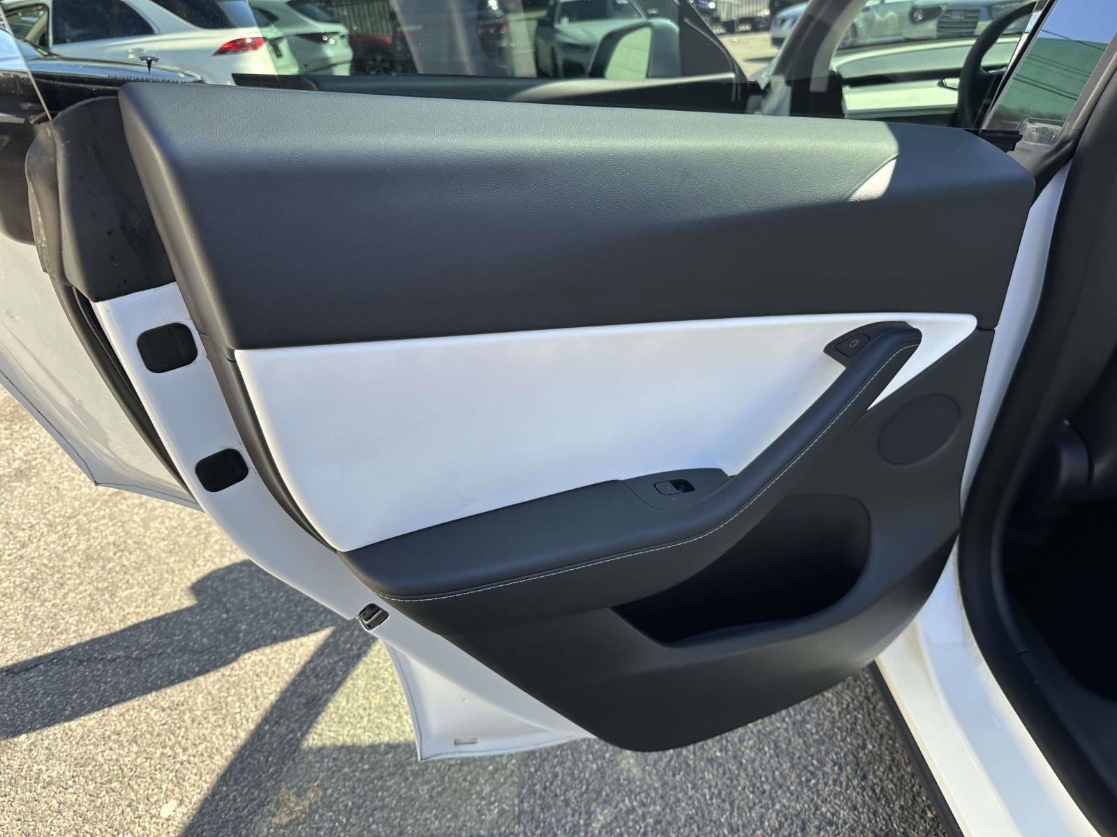 Used 2022 Tesla Model Y Performance AWD/4WD image 17