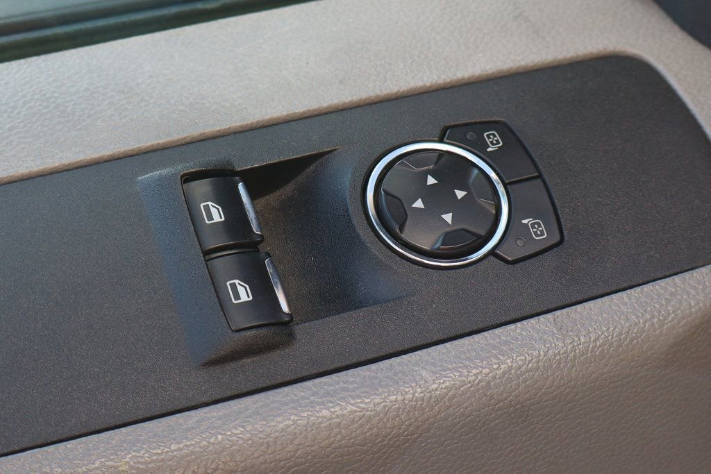 Used 2017 Ford F550 2WD Regular Cab Super Duty image 23