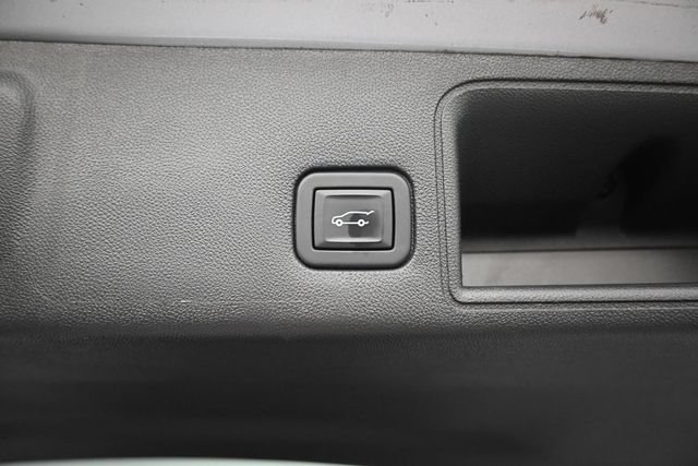 Used 2020 GMC Terrain SLT w/ Preferred Package FWD image 26