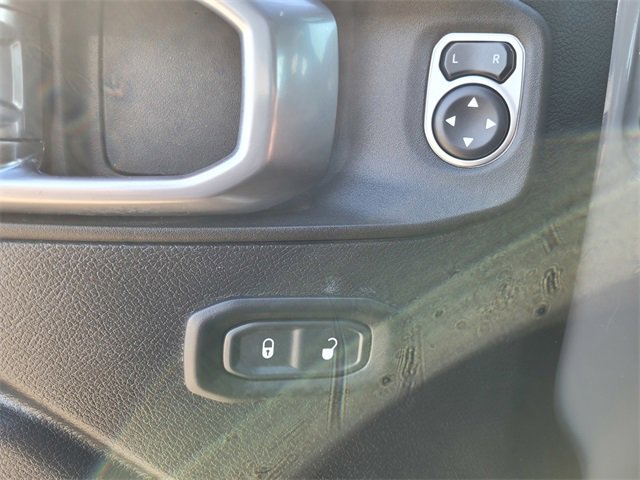 Used 2021 Jeep Wrangler Unlimited Rubicon image 26