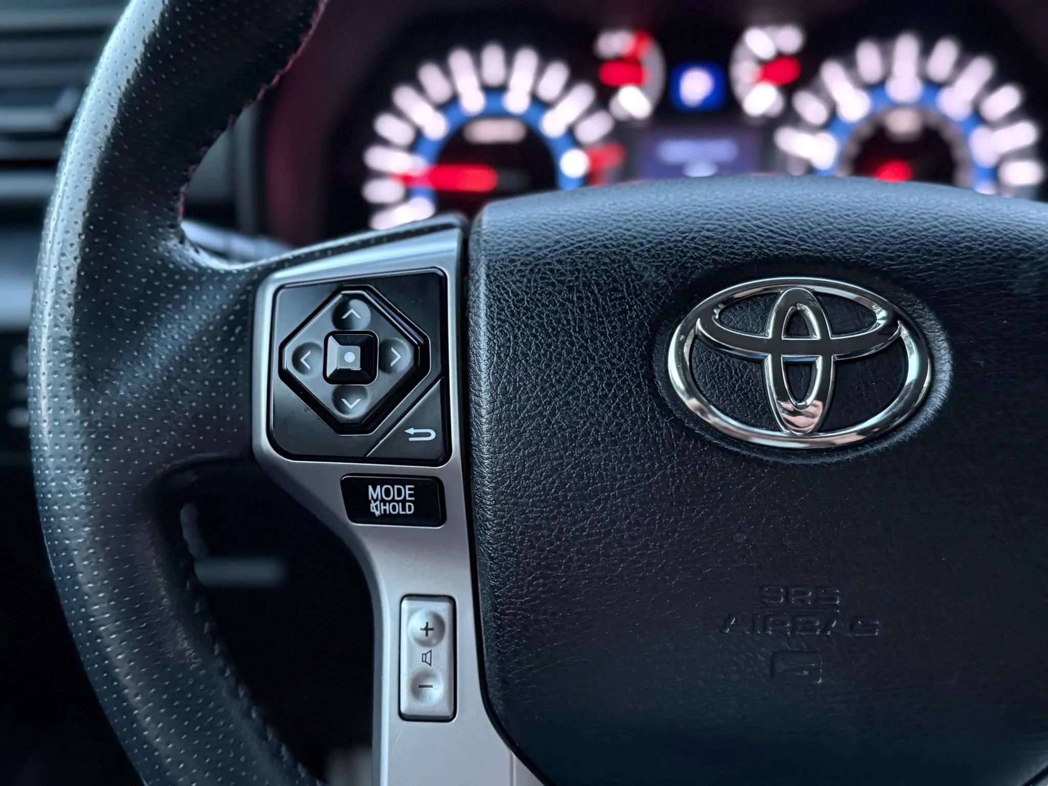 Used 2016 Toyota 4Runner SR5 AWD/4WD image 27
