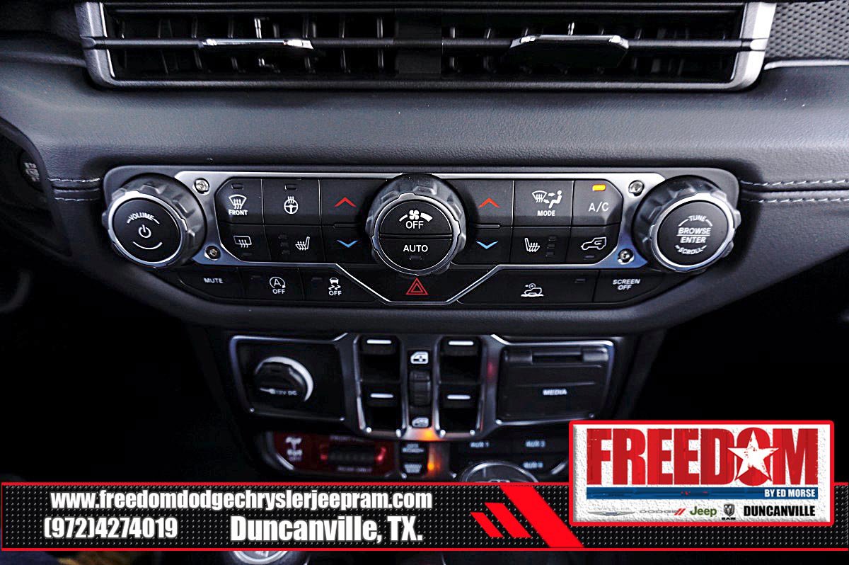 Certified 2025 Jeep Gladiator Rubicon w/ Convenience Group AWD/4WD image 21