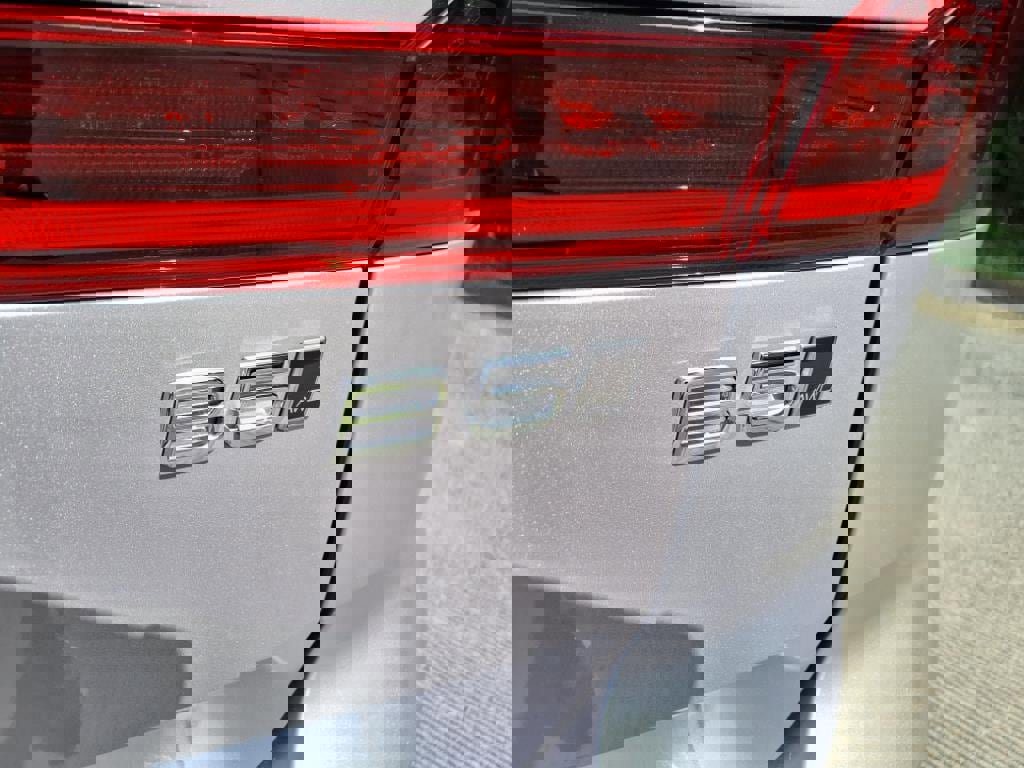 New 2026 Volvo XC60 B5 Plus w/ Protection Package Premier image 6