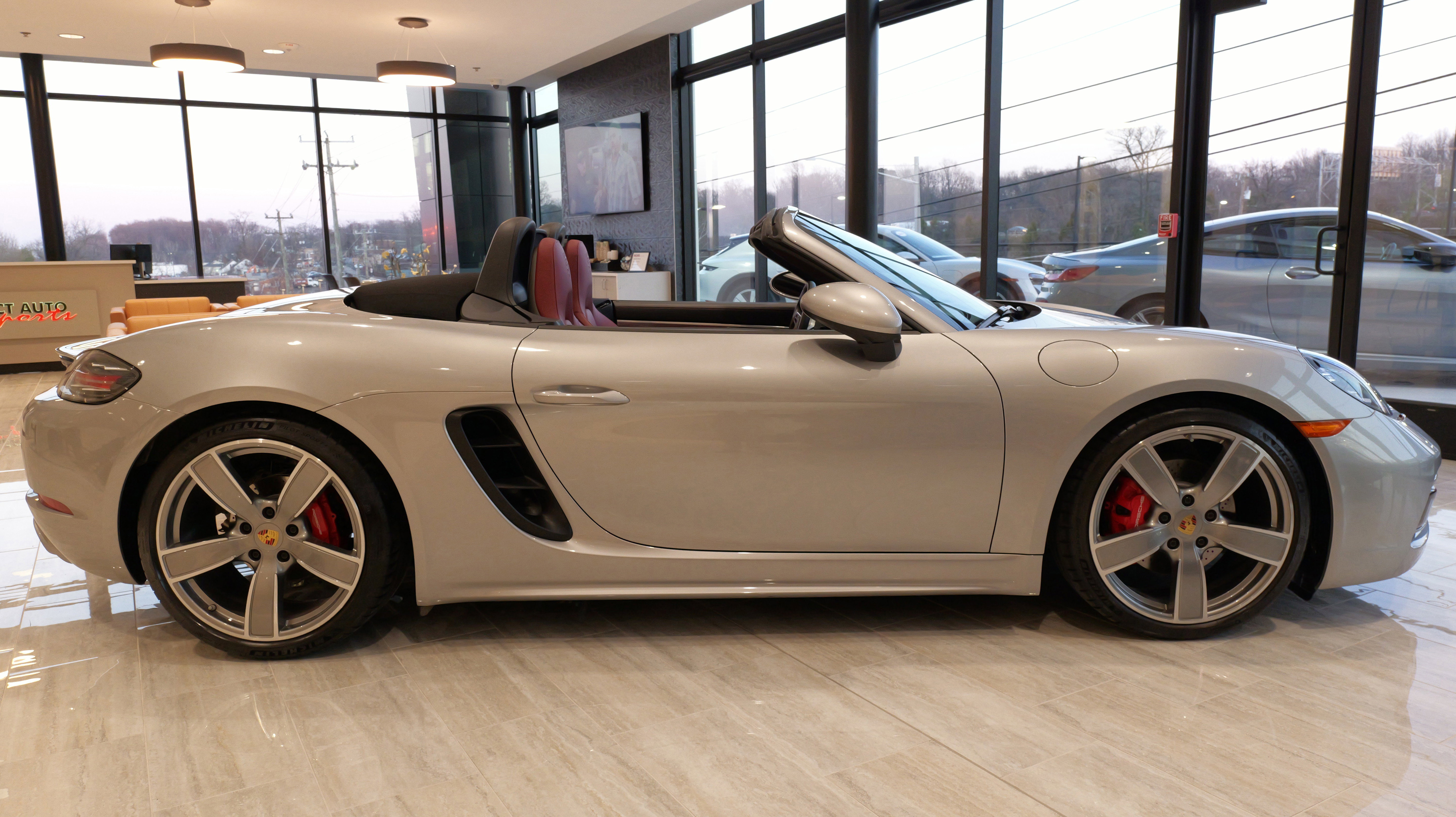 Used 2024 Porsche 718 Boxster S image 7