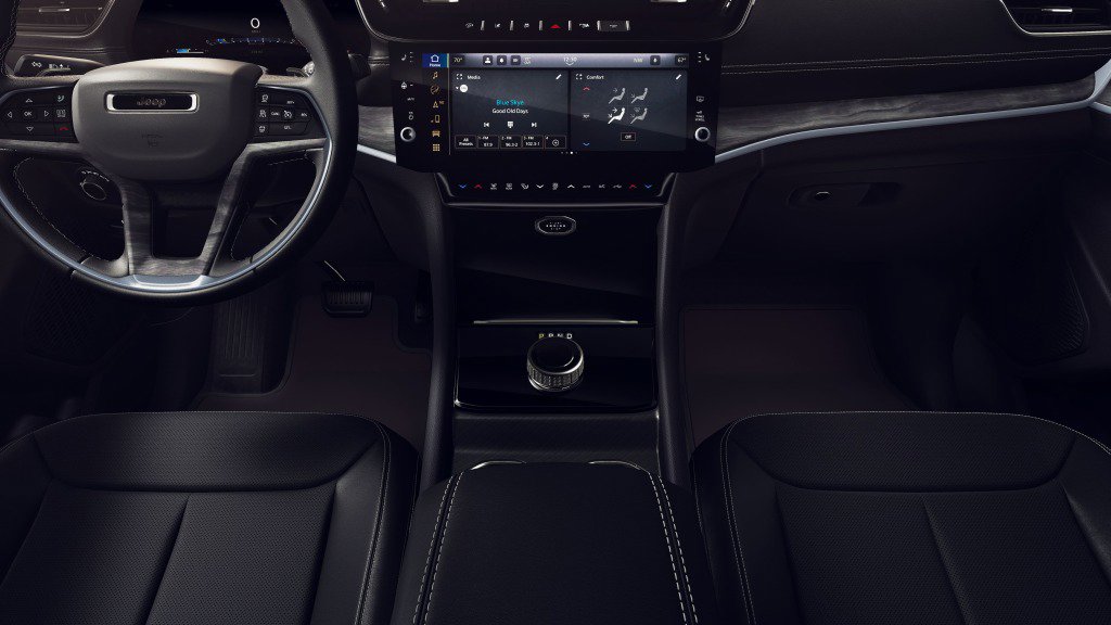 New 2026 Jeep Grand Cherokee L Laredo image 5