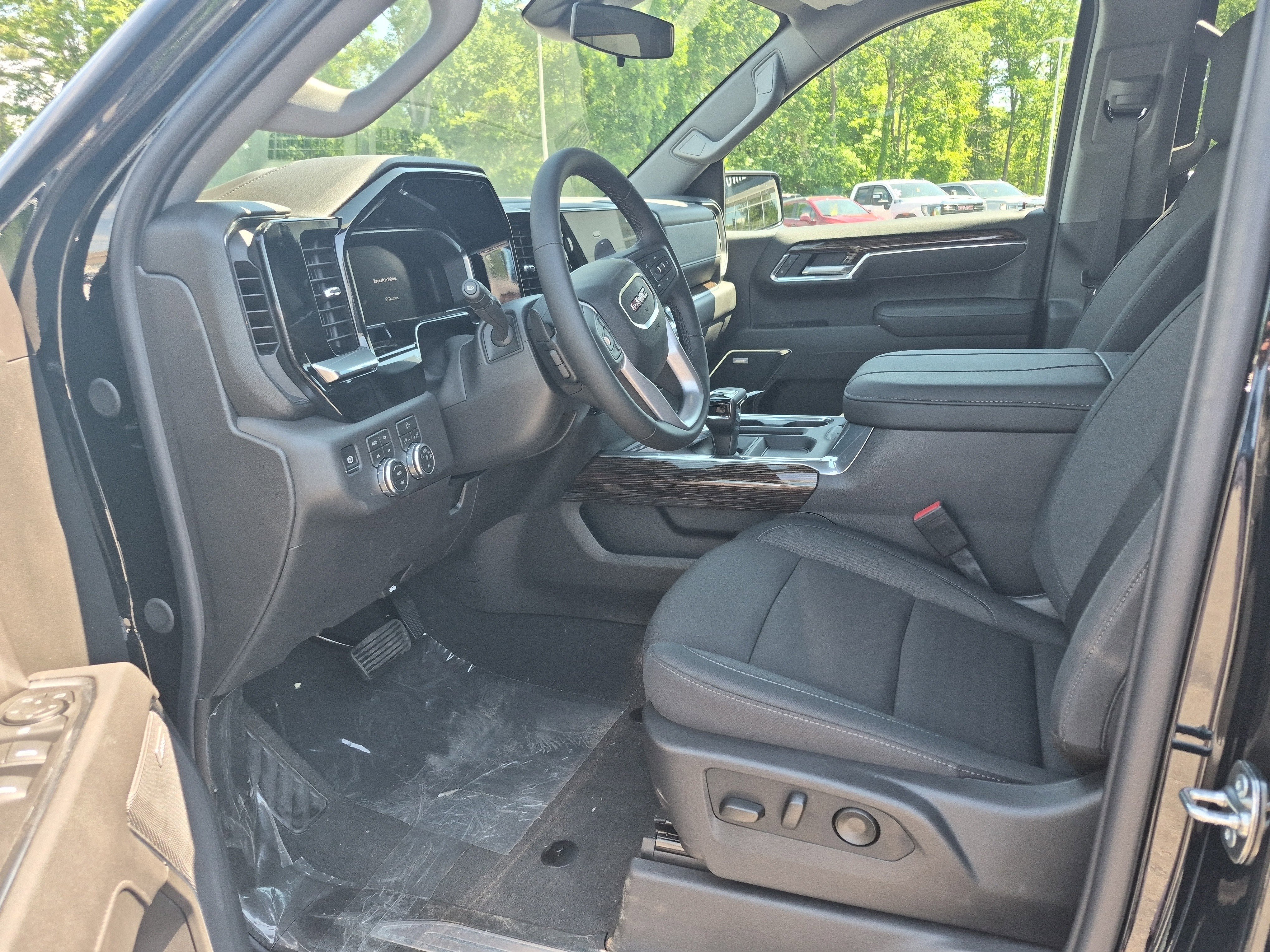 Used 2026 GMC Sierra 1500 Elevation w/ Preferred Package AWD/4WD image 21