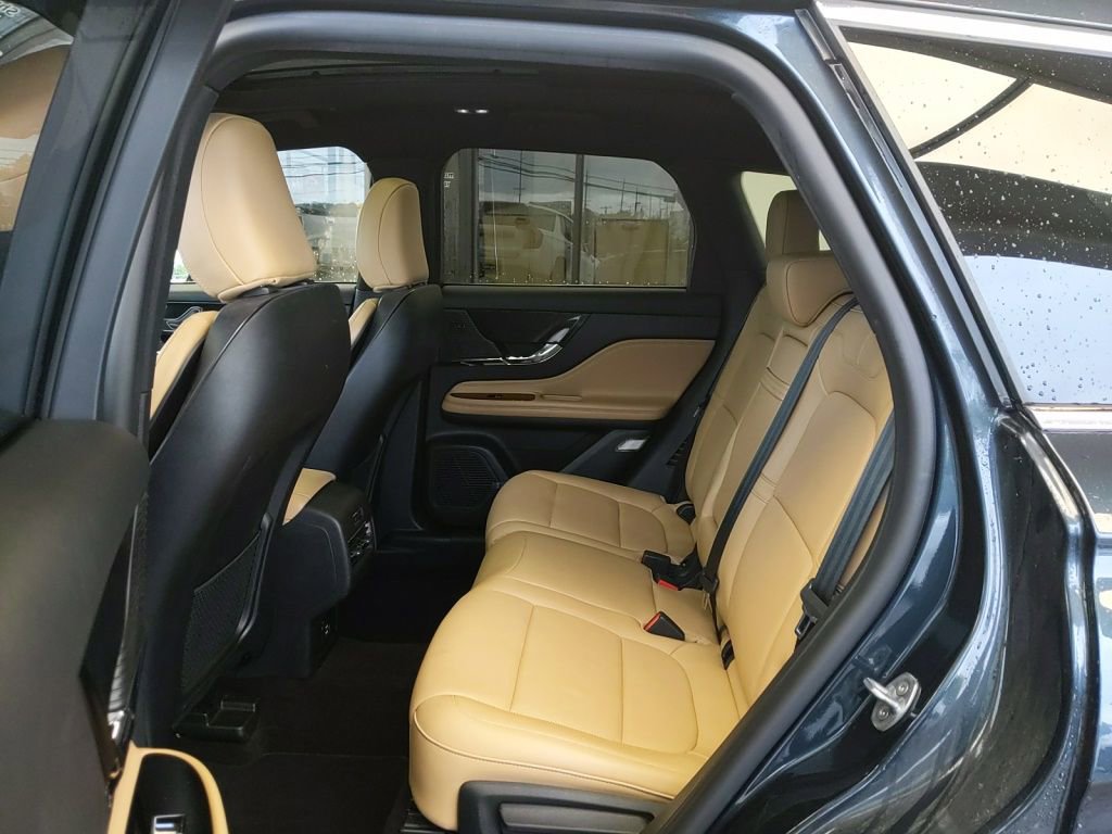 Used 2022 Lincoln Corsair Reserve w/ Sport Package AWD/4WD image 12
