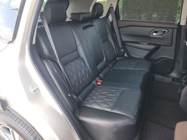 Certified 2021 Nissan Rogue Platinum FWD image 15