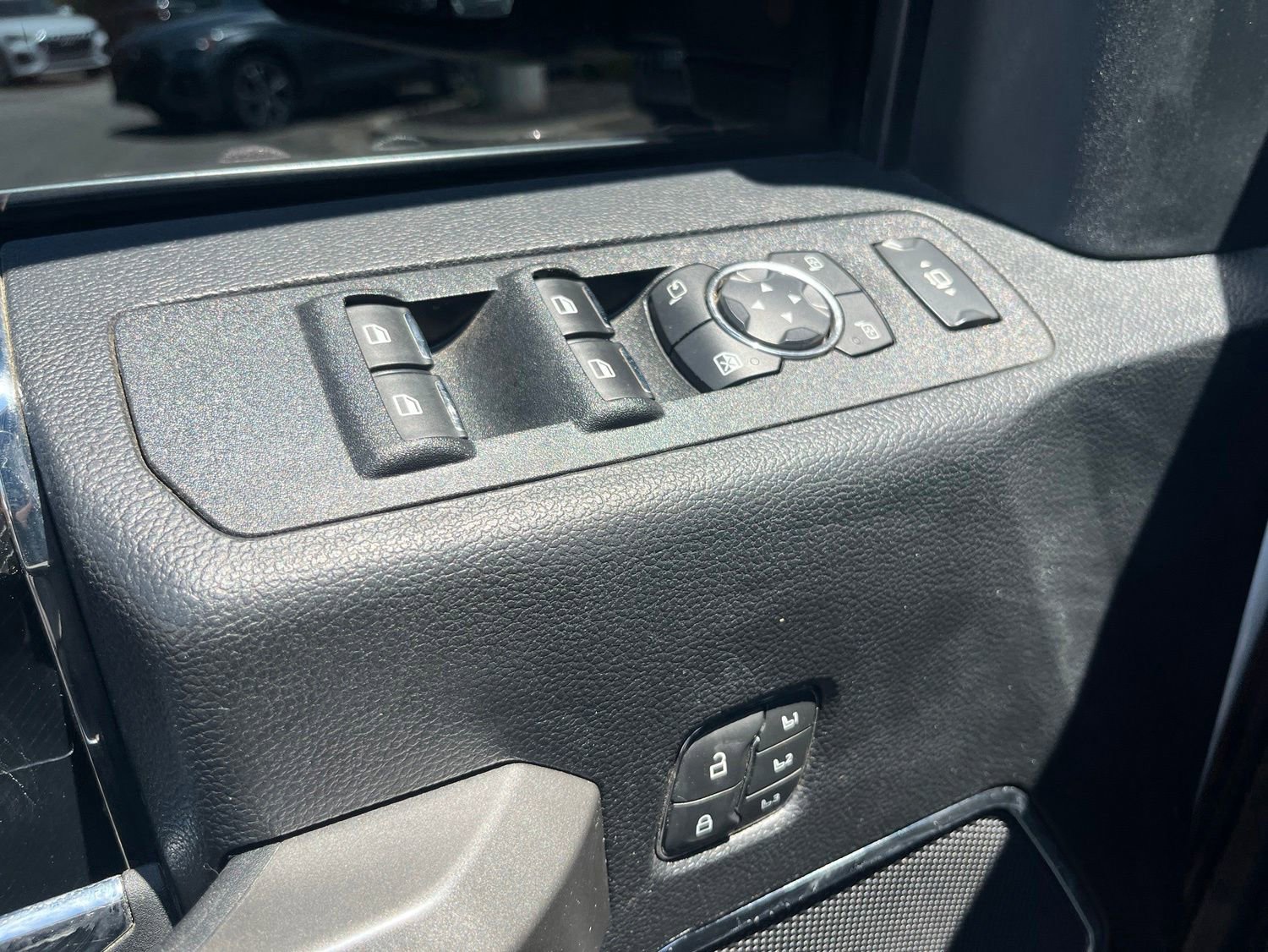 Used 2021 Ford F250 Platinum w/ FX4 Off-Road Package AWD/4WD image 5