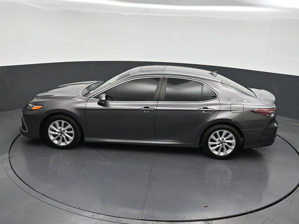 Used 2024 Toyota Camry LE w/ Convenience Package FWD image 17