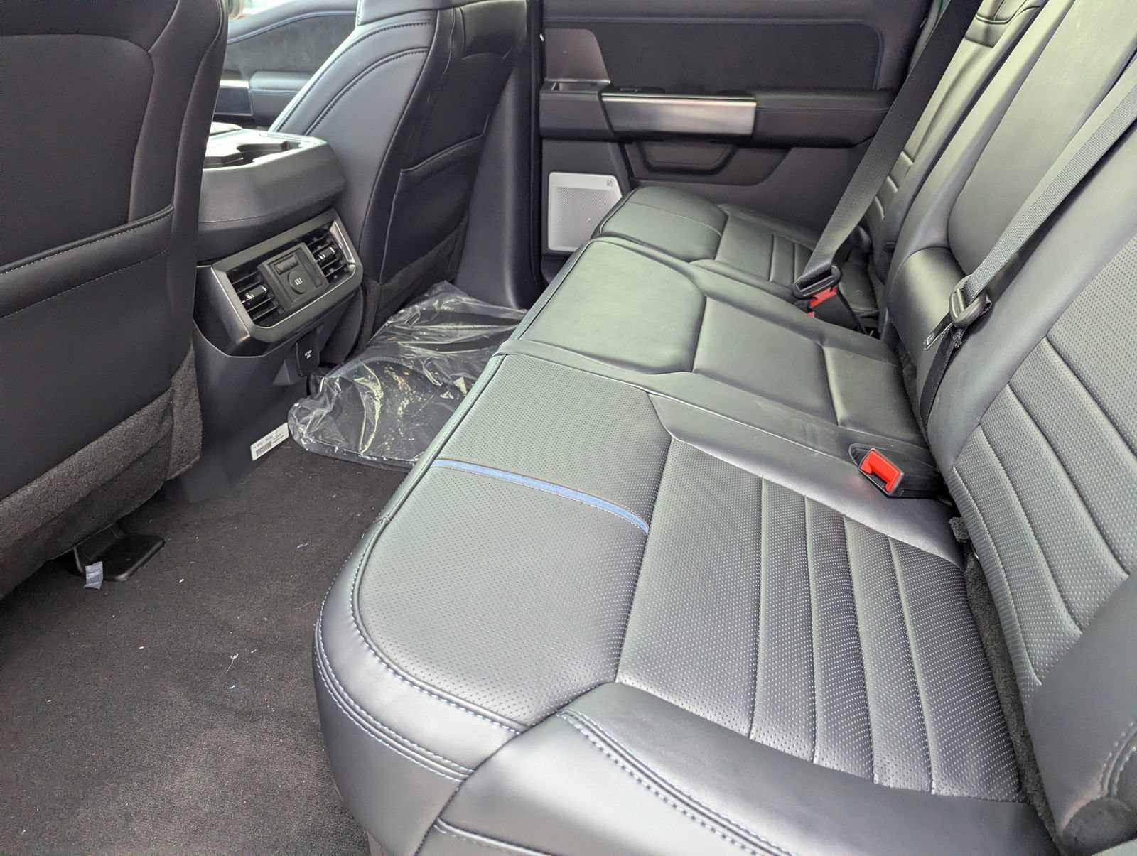 New 2026 Ford F250 Platinum AWD/4WD image 14