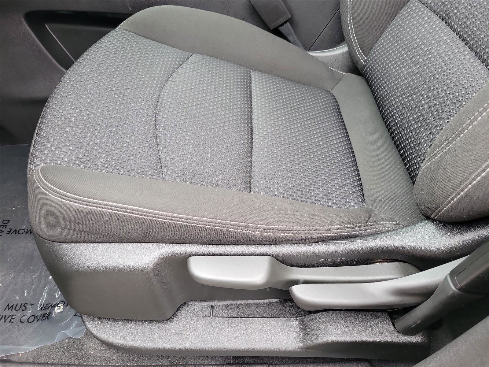 Used 2024 GMC Terrain SLE image 16