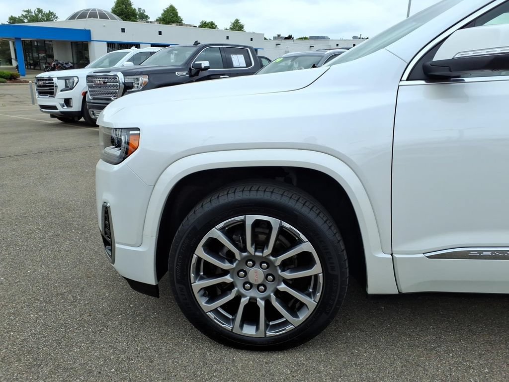 Used 2023 GMC Acadia Denali w/ Denali Ultimate Package AWD/4WD image 25