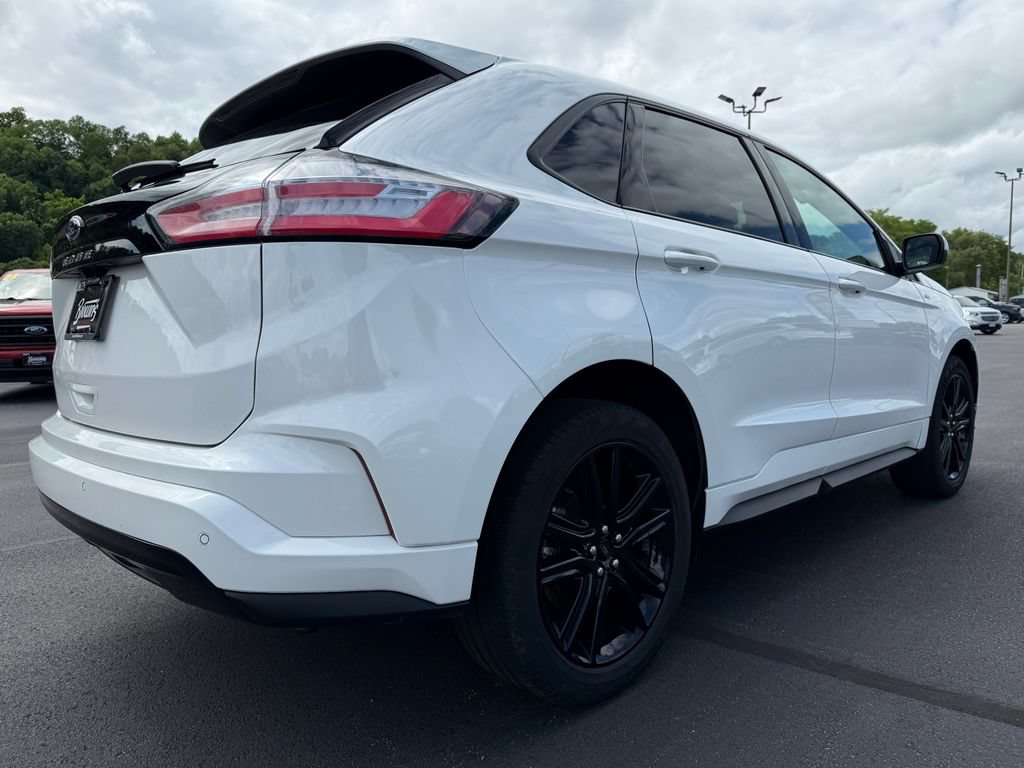 Used 2024 Ford Edge ST-Line AWD/4WD image 5
