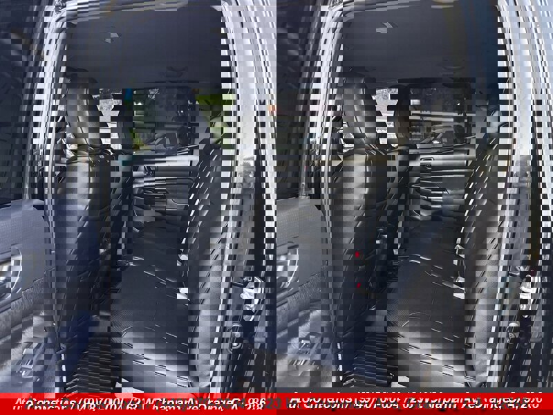 Used 2011 Toyota Tacoma PreRunner w/ SR5 Pkg #2 w/JBL Audio RWD image 9